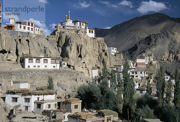 Lamayuru Kloster und Dorf  Ladakh  Indien  Asien