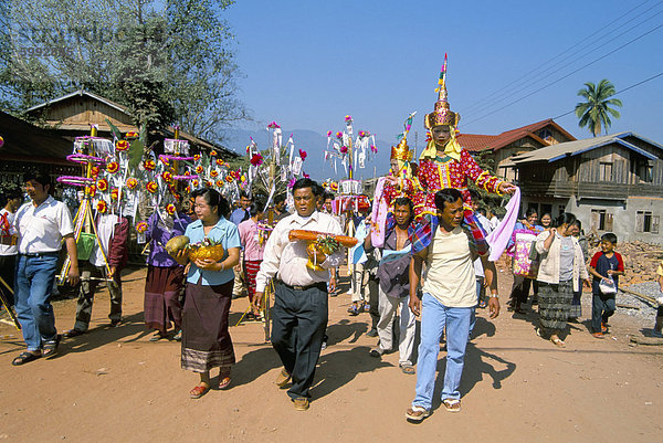 Anfänger Mönch Zeremonie  Maung Sing  Laos  Indochina  Südostasien  Asien