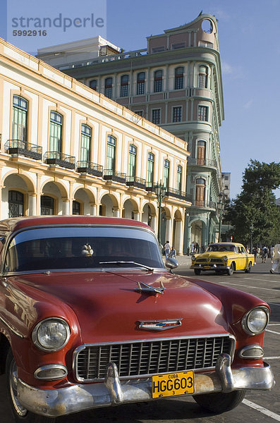 Ein Jahrgang 1950 des amerikanischen Chevrolet in der Paseo di Marti  zentrale Havanna  Kuba  Westindische Inseln  Mittelamerika
