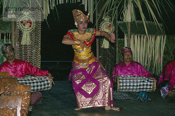 Der Gong der Angklung Kocok  Ubud Region  Insel Bali  Indonesien  Südostasien  Asien