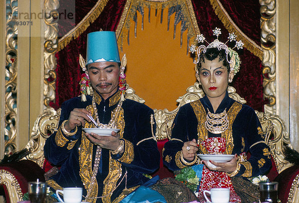 Traditionelle Ehe  Place du Kraton  Yogyakarta  Insel Java  Indonesien  Südostasien  Asien