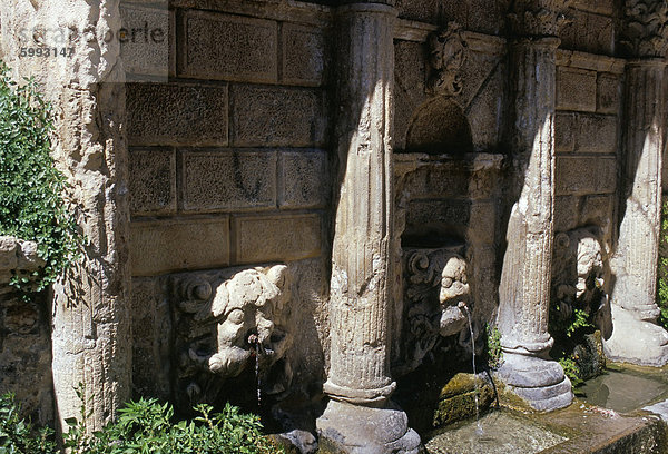 Rimondi-Brunnen mit spritzenden Löwe leitet  venezianische Erbe  Rethymno (Rethymnon)  Insel Kreta  Griechenland  Mittelmeer  Europa