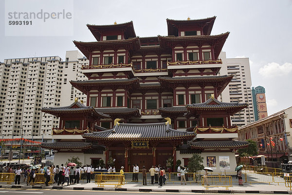 Neue Buddha Tooth Relic Tempel und Museum an der South Bridge Road  gebaut als ein Buddhistisches Mandala im Stil der chinesischen Tang-Dynastie  Maitreya  gewidmet den zukünftigen Buddha  eingerichtet für Vesak Festivals  Chinatown  Outram  Singapur  Südostasien  Asien