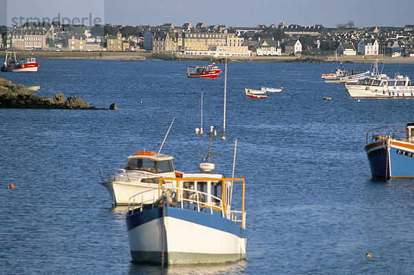 Stadt von Roscoff  Finistere  Bretagne  Frankreich  Europa