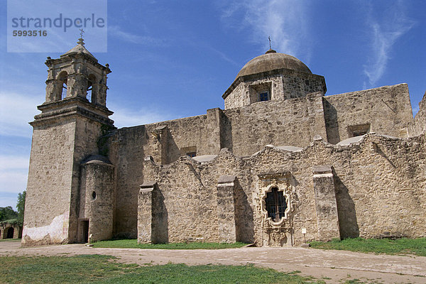 Die Wände  den Glockenturm und die Kuppel der Mission San Jose  das Design von denen ist ein Modell für andere Missionen in die Gegend  San Antonio  Texas  Vereinigte Staaten von Amerika  Nordamerika