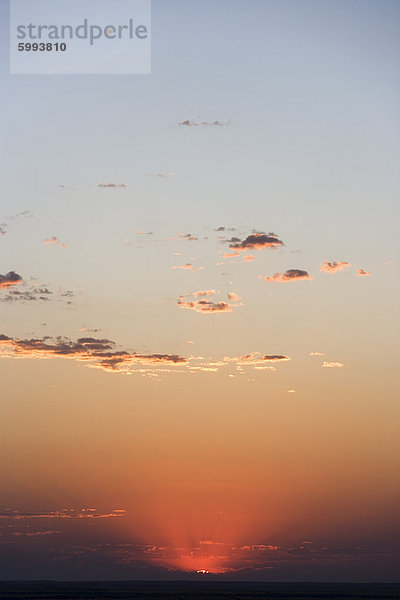 Sonnenuntergang  Rotes Zentrum  Australien  Pazifik