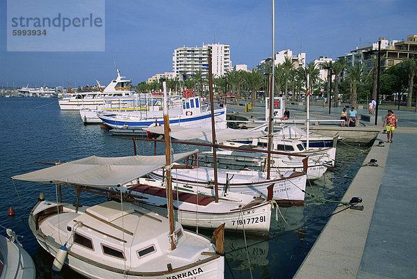 Ankern Boote in Marina  San Antonio  Ibiza  Balearen  Spanien  Mediterranean  Europa