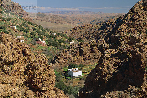 Hamlet und Tal  Tafraoute Gebiet  Anti Atlasgebirge  Marokko  Nordafrika  Afrika