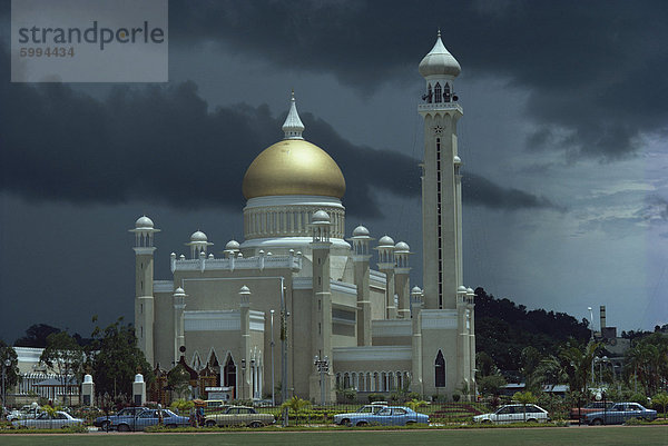 Der Sultan Omar Ali Saifuddin-Moschee  abgeschlossene 1958  Bandarseribeg  Brunei  Borneo  Südostasien  Asien