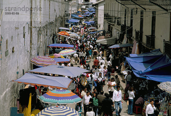 Straßenmarkt  Old Town  Quito  Ecuador  Südamerika