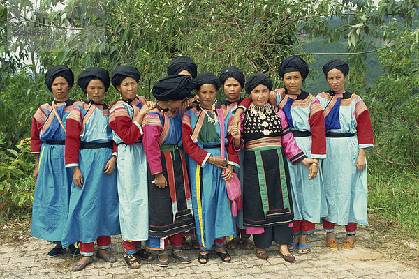 Portrait Frau Tradition Hügel Südostasien Asien Kleid Thailand Volksstamm Stamm
