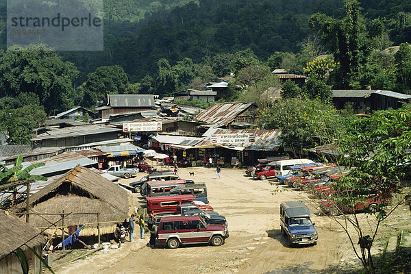 Modernes Dorf der Meo Menschen in Chiang Mai  Thailand  Südostasien  Asien