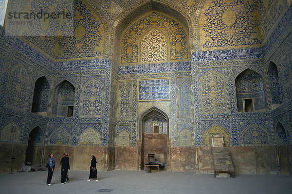 Mehrab unter der Kuppel der Emam Moschee  Isfahan im Iran  Nahen Osten