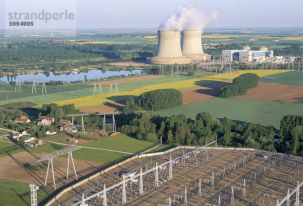 Kernkraftwerk Saint-Laurent-des-Eaux  Pays de Loire  Loire-Tal  Frankreich  Europa