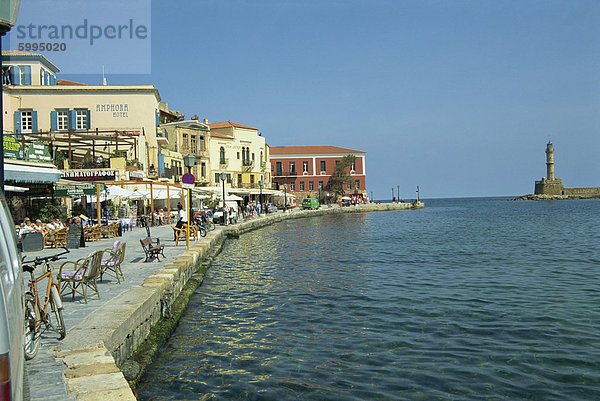 Den Hafen und die venezianische Leuchtturm  Chania  Kreta  Griechenland  Europa