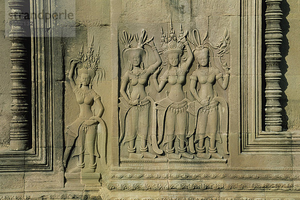 Stein Bas Stuck-Reliefs mit Szenen aus dem ländlichen Leben und historische Ereignisse an den Wänden des Angkor Wat  UNESCO Weltkulturerbe  Siem Reap  Kambodscha  Indochina  Südostasien  Asien