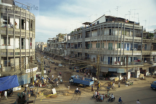 Strassenszene im Zentrum der Stadt Phnom Penh  Kambodscha  Indochina  Südostasien  Asien