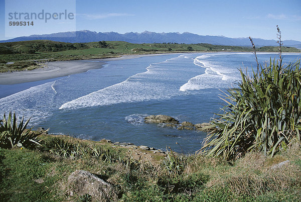Surf Rollen auf menschenleere Strände  Greymouth  Westland  west coast  Südinsel  Neuseeland  Pacific