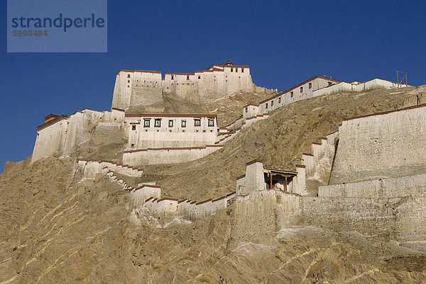 Der Dzong oder Fort in Gyantse in Tibet  China  Asien