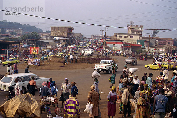 Beschäftigt Straßenszene  Bafoussam  West-Kamerun  Afrika