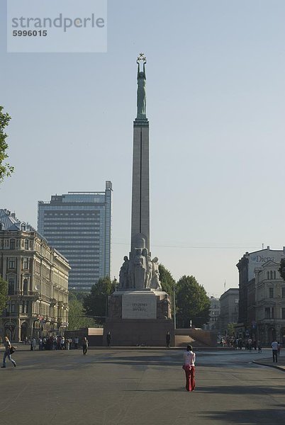 Das Freiheitsdenkmal in Riga  Lettland  Baltikum  Europa