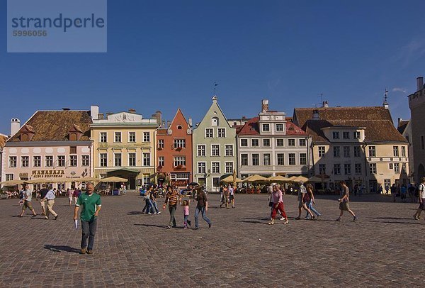 Raekoja Plats (Rathausplatz)  Altstadt von Tallinn  Estland  UNESCO World Heritage Site  Baltikum  Europa