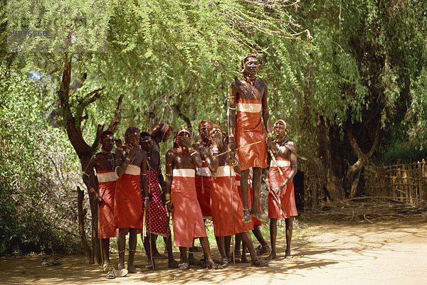 Samburu tanzen  Kenia  Ostafrika  Afrika