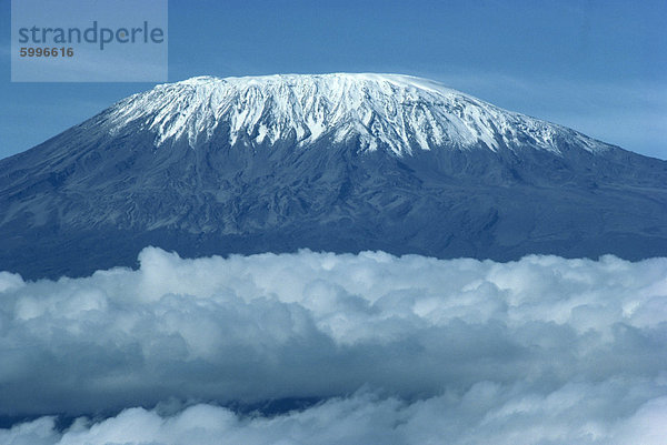 Kilimandscharo  UNESCO-Weltkulturerbe  gesehen aus Kenia  Ostafrika  Afrika