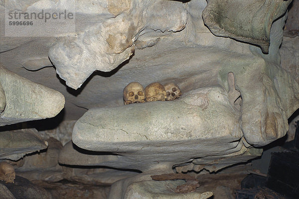 Höhle Grab bei Londa  Toraja Region  Sulawesi  Indonesien  Südostasien  Asien