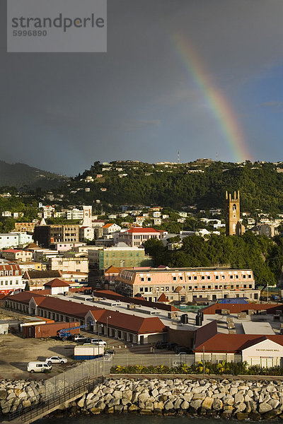 Regenbogen über Bereich Esplanade Saint George's  Grenada  Windward-Inseln  kleine Antillen  Westindien  Caribbean  Mittelamerika