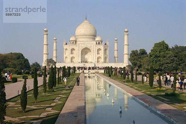 Das Taj Mahal  erbaut von Shah Jahan für seine Frau  UNESCO Weltkulturerbe  Agra  Uttar Pradesh  Indien  Asien