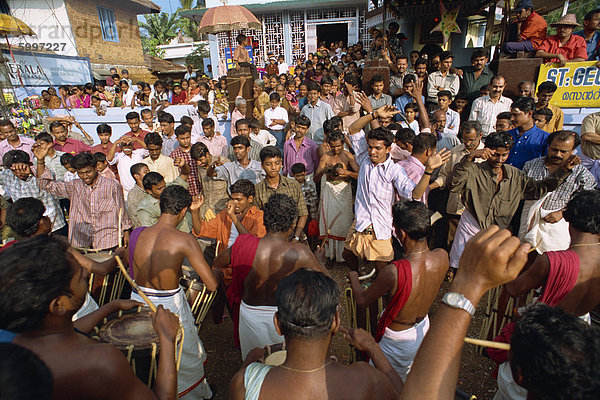 Am Straßenrand Festival  Kerala Zustand  Indien  Asien