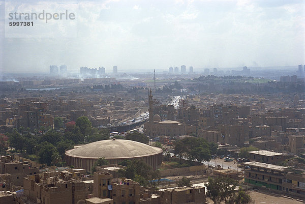 Blick von der Zitadelle zeigen Verschmutzung über Stadt  Kairo  Ägypten  Nordafrika  Afrika