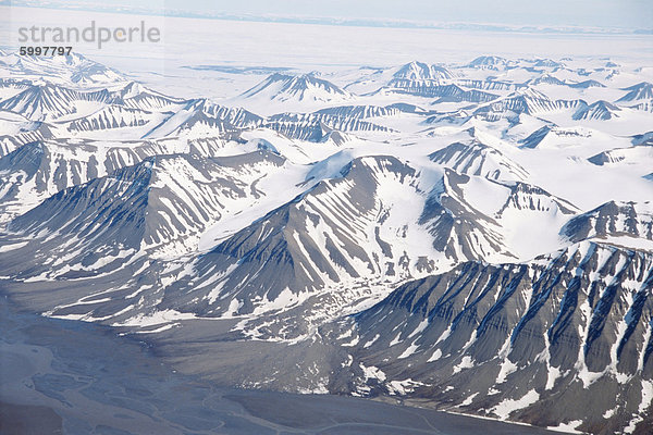 Gletscher und Nunateks von Winsnesfjelle  Torrell Land  Spitzbergen  Svalbard  Arktis  Norwegen  Skandinavien  Europa