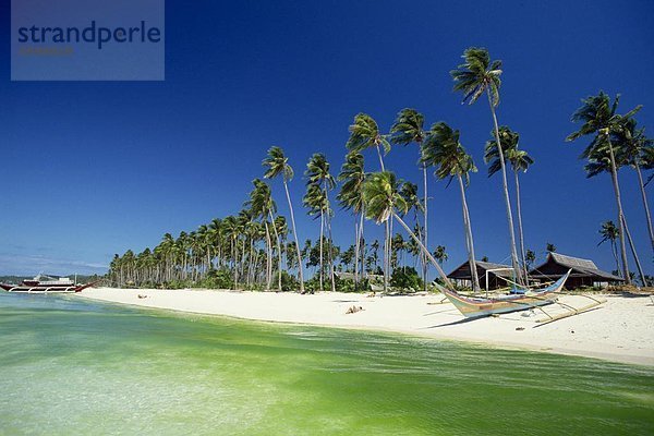 Strand an der Westküste des Resort Insel Boracay vor der Küste von Panay in den Philippinen  Südostasien  Asien