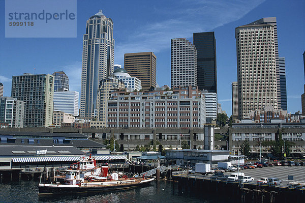 Innenstadt Waterfront und Fähre Hafen  Staat in Seattle  Washington  Vereinigte Staaten von Amerika  Nordamerika