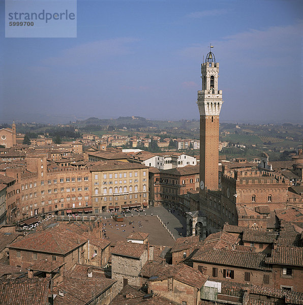 Piazza del Campo und Mangia-Turm  UNESCO-Weltkulturerbe  Siena  Toskana  Italien  Europa