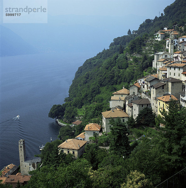 Dorf Domaso  Comersee  Lombardia  italienische Seen  Italien  Europa