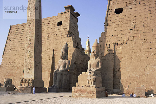 Kolosse von Ramses II  Luxor-Tempel  Luxor  UNESCO Weltkulturerbe  Theben  Ägypten  Nordafrika  Afrika