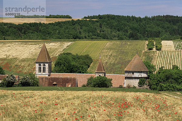 Dorf von Chitry  Burgund  Frankreich  Europa