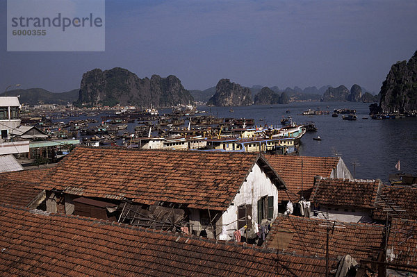 Hong Gai  Ha Long Bay  North Vietnam  Vietnam  Indochina  Südostasien  Asien