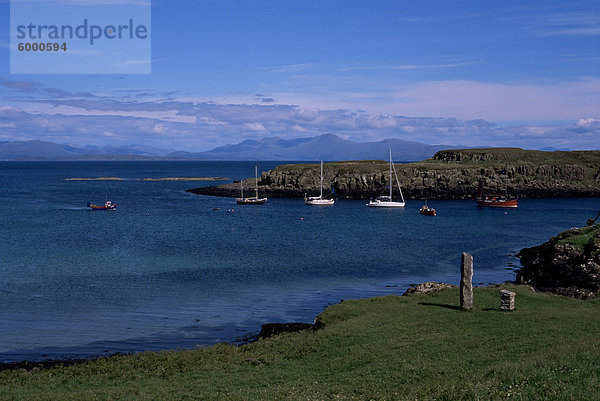 Blick vom Hafen  Insel Eigg  Innere Hebriden  Schottland  Großbritannien  Europa