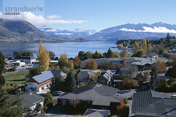 Blick über Stadt  See  Lake Wanaka  Otago  Südinsel  Neuseeland  Pazifik