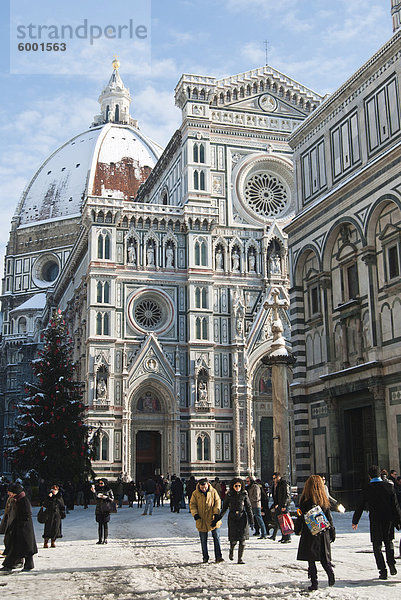 Duomo (Kathedrale) mit Schnee im Winter  Florenz (Firenze)  UNESCO World Heritage Site  Toskana  Italien  Europa