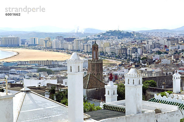 Blick von Tanger aus der Medina  Tanger  Marokko  Nordafrika  Afrika