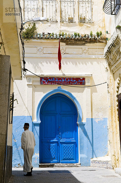 Straße in der Kasbah  Tanger  Marokko  Nordafrika  Afrika