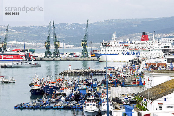 Alten Hafen  Tanger  Marokko  Nordafrika  Afrika