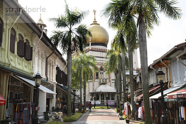 Die Sultan Moschee erbaut 1826 in Kampong Glam  Singapur  Südostasien  Asien