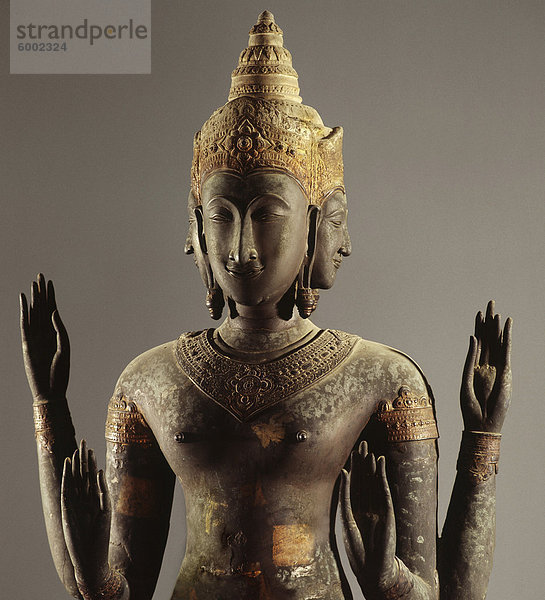 Bronze Brahma umgewandelt in Sukhothai im 14. Jahrhundert  Nationalmuseum Bangkok  Thailand  Südostasien  Asien