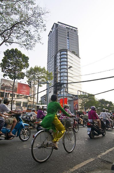 Beschäftigt Straßenszene  Ho-Chi-Minh-Stadt (Saigon)  Vietnam  Indochina  Südostasien  Asien